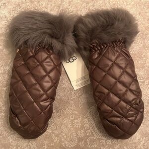 Brand New UGG Quilted All Weather Touchscreen Mittens Leather Palm Real Fur Cuff